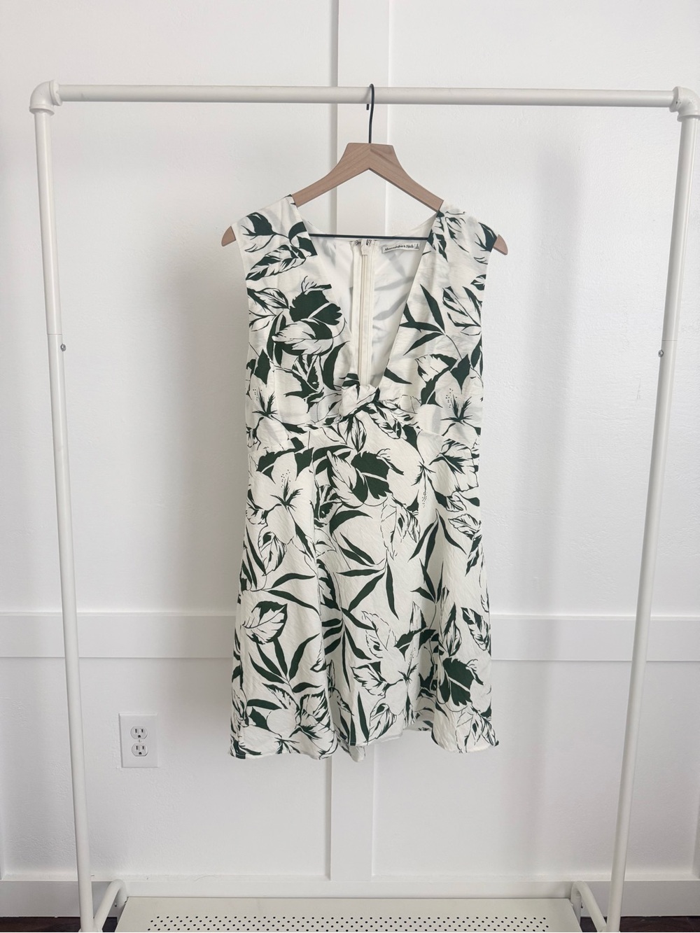 Abercrombie & Fitch V-Neck Green Floral Mini Dress